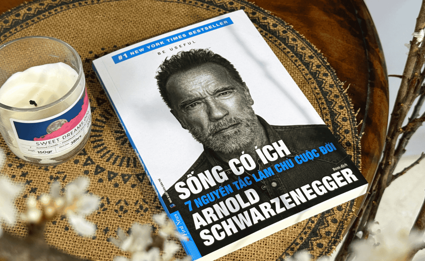 “Sống có ích” - Điểm tựa tư duy giữa thời đại mù sương