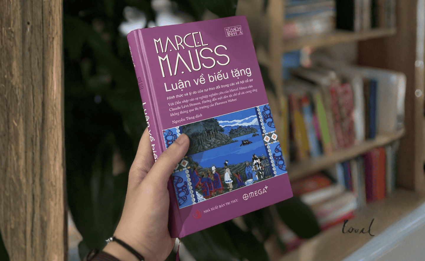 “Luận về biếu tặng” của Marcel Mauss: Khi cho đi không bao giờ là “vô điều kiện”