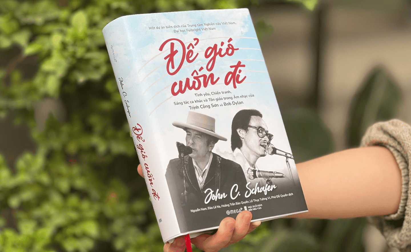 Để gió cuốn đi - Tình yêu, Chiến tranh, Sáng tác ca khúc và Tôn giáo trong âm nhạc của Trịnh Công Sơn & Bob Dylan