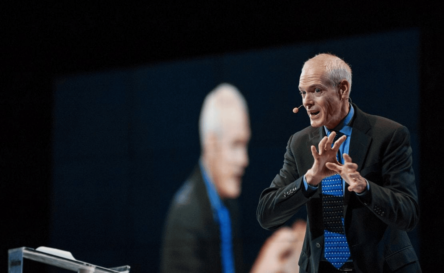 8 phẩm quản trị vượt trội của Jim Collins