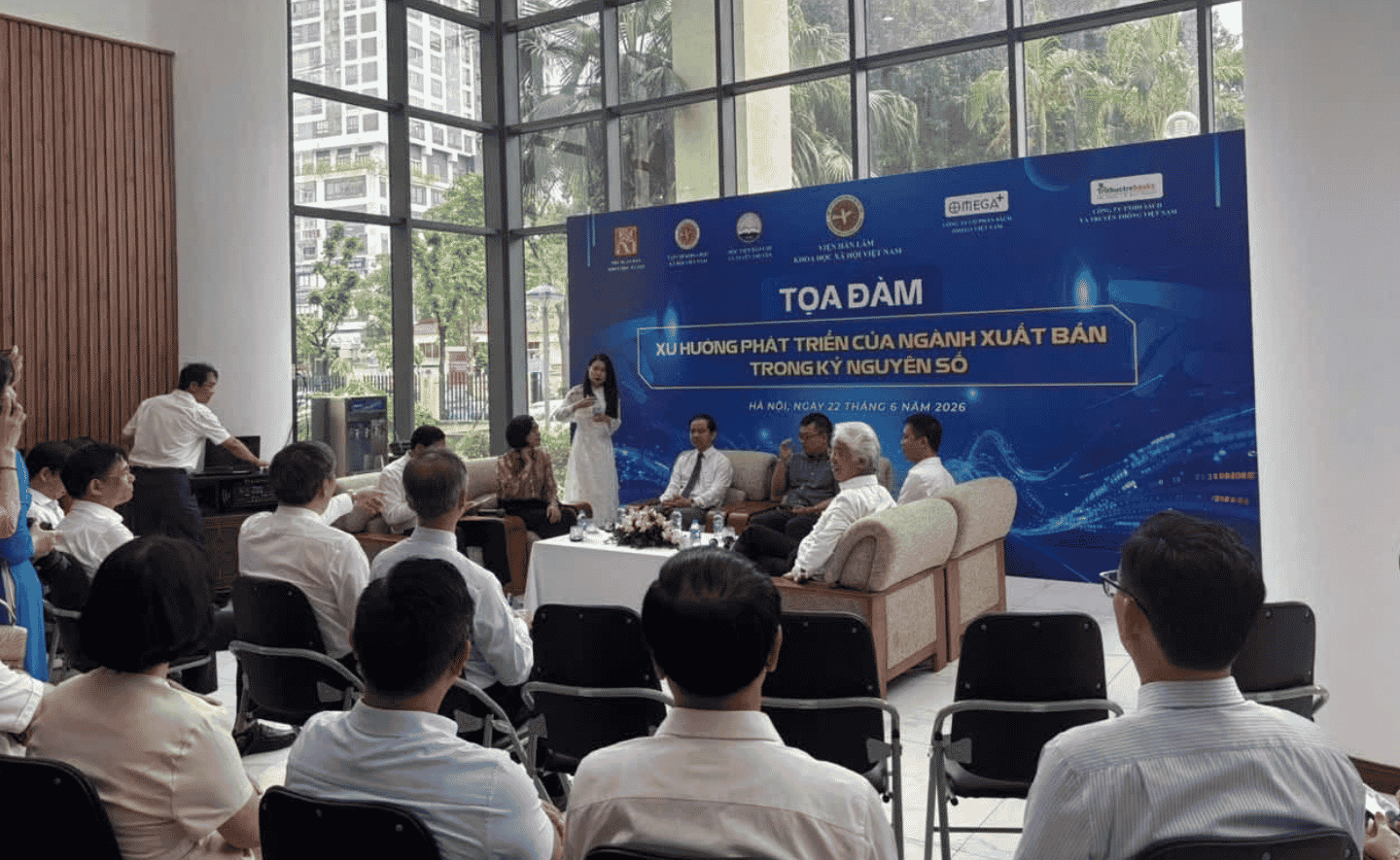 3 thay đổi căn bản nhất về hành vi đọc và tiêu dùng tri thức của độc giả trong kỷ nguyên số