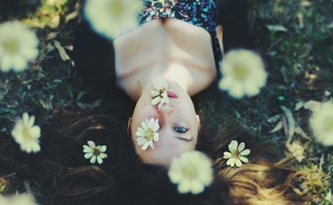 Tuổi 20 - Tôi đã sống như một bông hoa dại: Cuốn sách cho những trăn trở thanh xuân