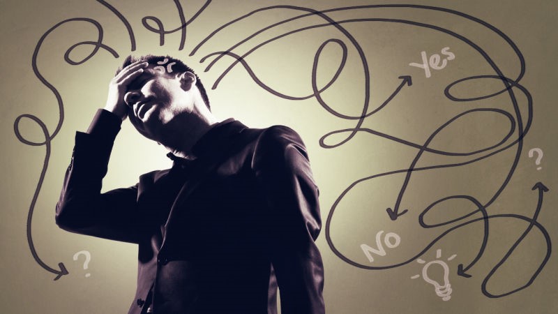 Đừng bao giờ ra quyết định vào lúc 4 giờ chiều: Lựa chọn bào mòn ý chí của chúng ta như thế nào?