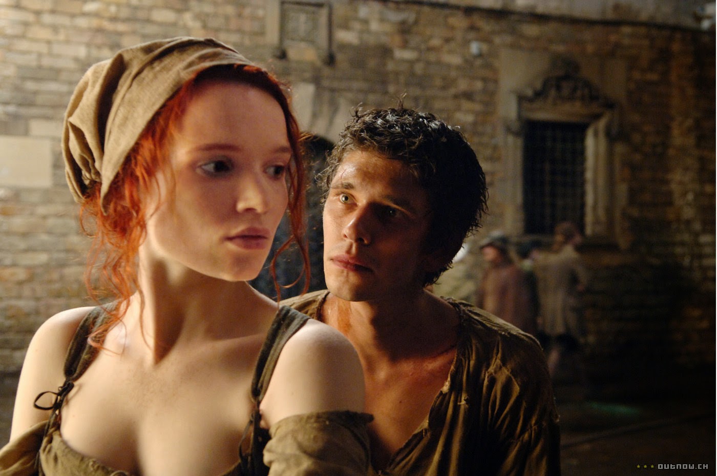 Mùi hương cô độc và nỗi ám ảnh về sự tồn tại