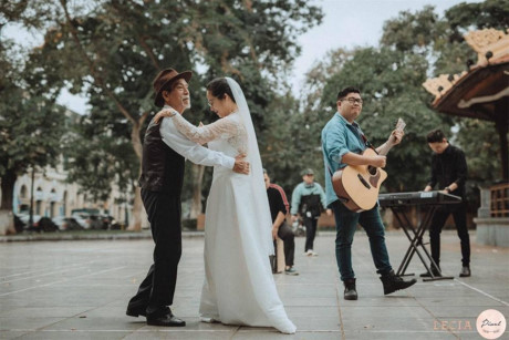 Yêu nhau càng lâu, sẽ càng phai nhạt hay sâu đậm?