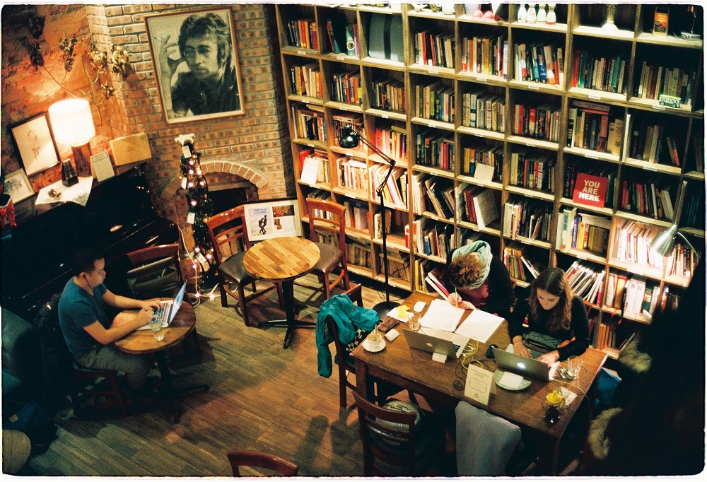 Ông chủ Tranquil Books & Coffee: “Mỗi vị khách tới thăm đều đóng góp vào không khí bình yên và văn hóa của Tranquil”