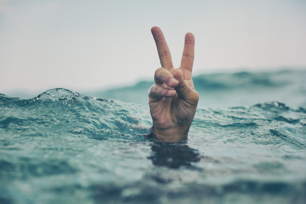 Lý giải đơn giản đến bất ngờ cho sự hối hận muôn thuở của con người: Do chính bộ não chúng ta