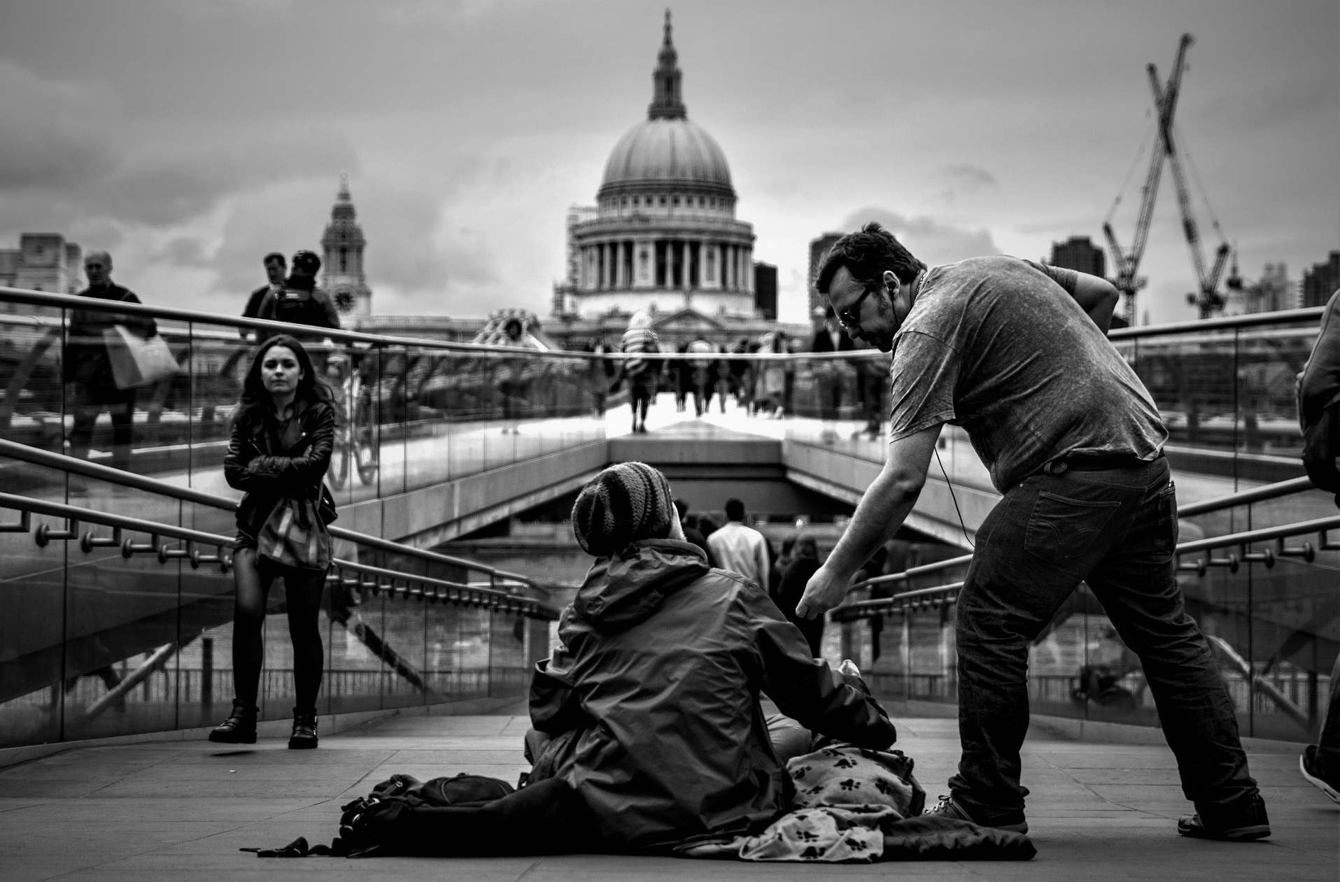 Sự tiến hóa của lòng vị tha: Tại sao lại tử tế với nhau?