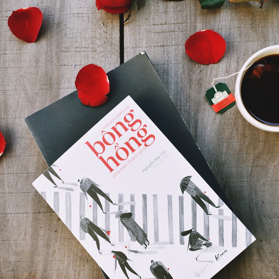 Có điều gì sao không nói cùng nhau: Harpocrates và bông hồng phía trên thành phố