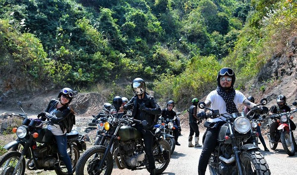 Bốn chàng trai cùng nhau đi du lịch: Khi đàn ông sẻ chia và mang lại hạnh phúc cho nhau!