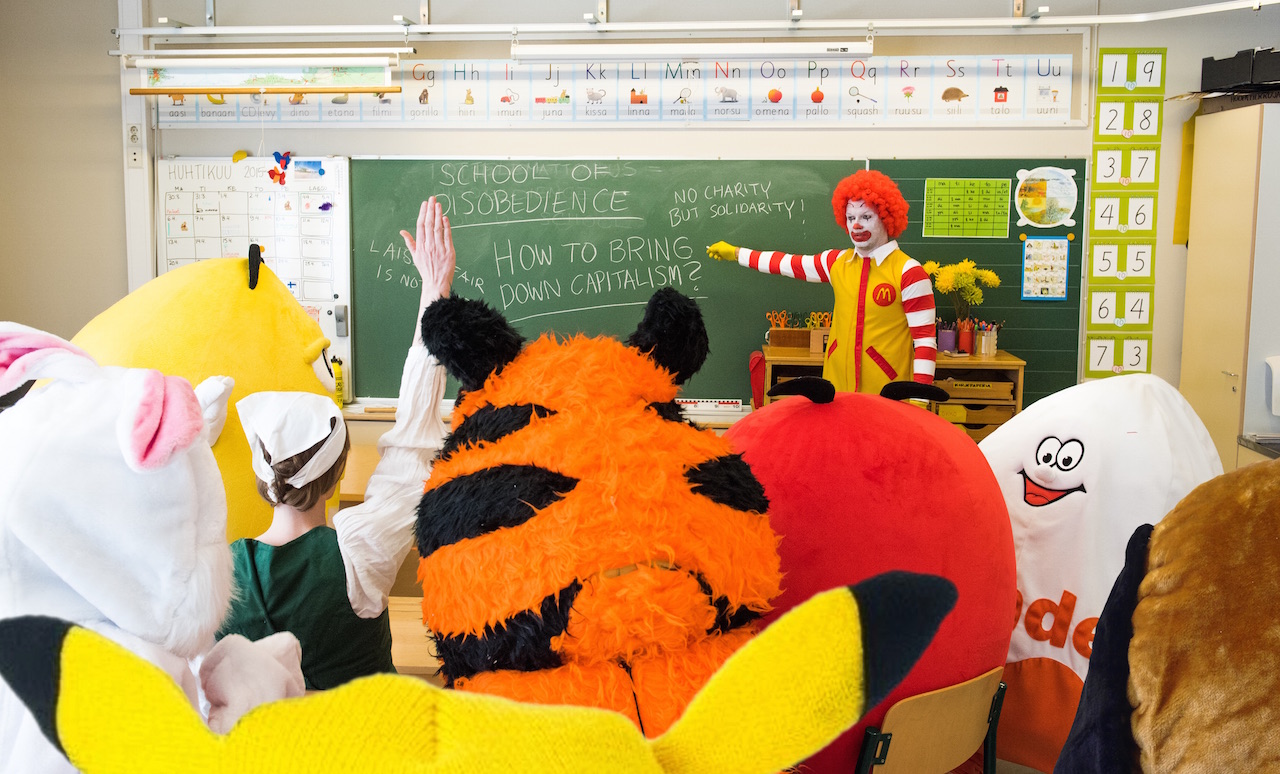 Có nên đưa kinh tế vào thành một môn học ở trường phổ thông?