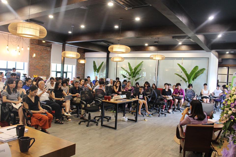 Ra mắt sách ‘Khi mây đen kéo đến’: Người bạn sẵn sàng nắm lấy tay những ai đang rơi vào cơn trầm cảm