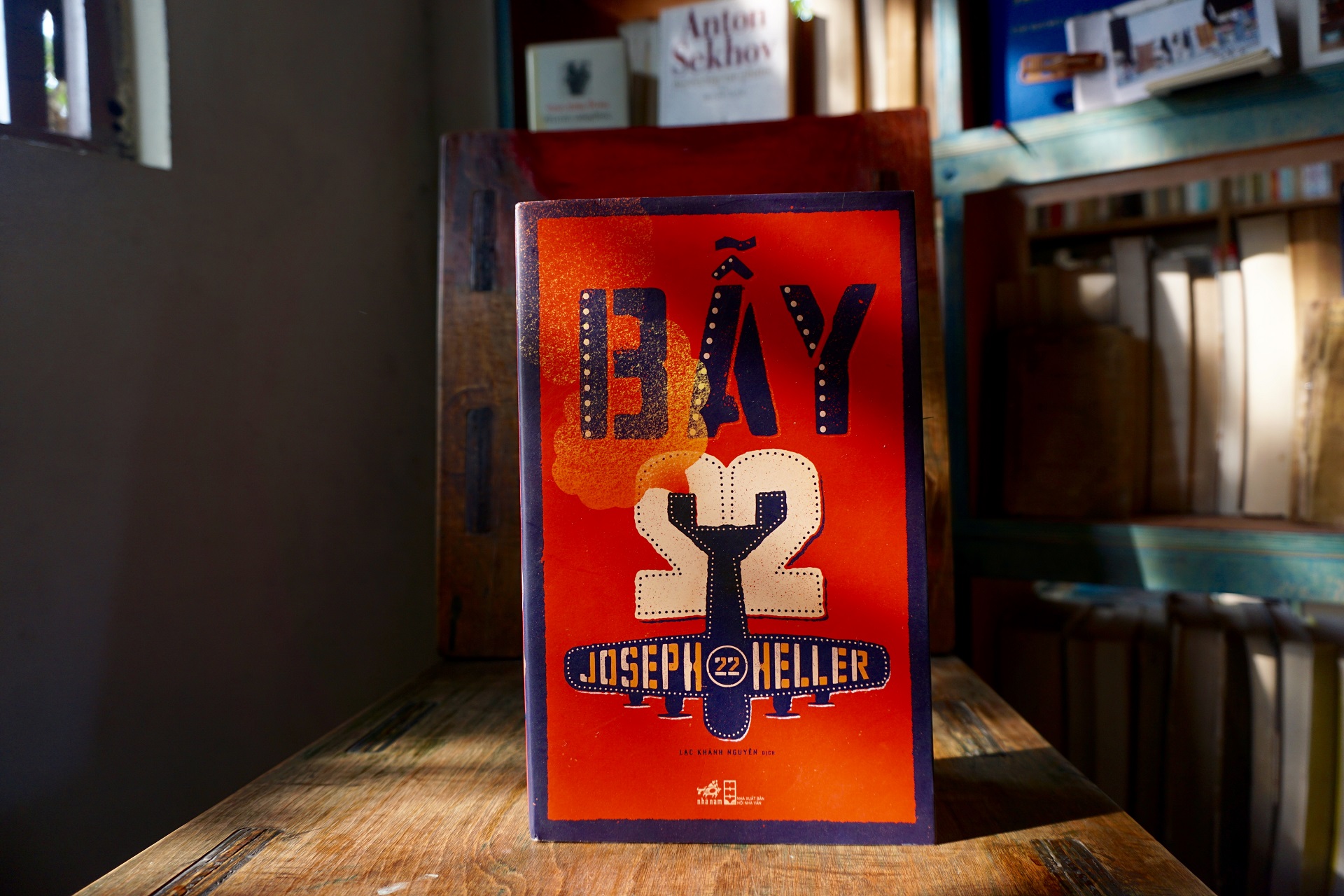 Bẫy-22: Sống đứng còn hơn chết quỳ