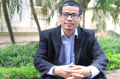 Nguyễn Quang Thạch: Phải ngồi xe lăn vẫn 'cõng' sách về làng