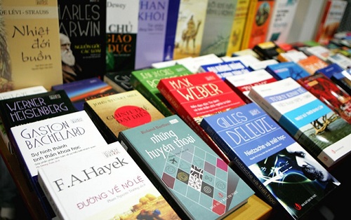 2018: Văn học dịch lớn mạnh, văn học Việt thảm bại