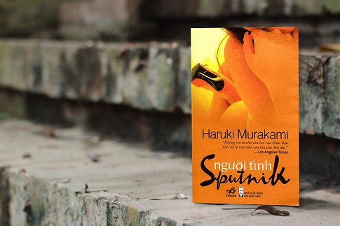 Viết về Người tình Sputnik