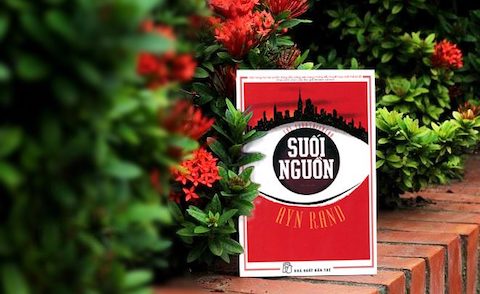 Suối Nguồn: Những đoạn đối thoại đầy tính triết lý