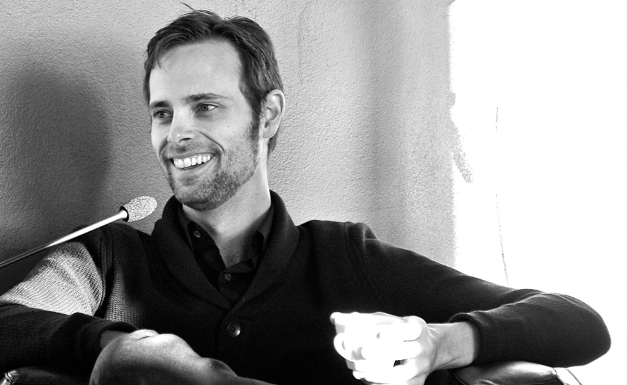 Ransom Riggs: Từ Những Bức Ảnh Cổ Viết Nên Câu Chuyện Về ‘Trại Trẻ Đặc Biệt Của Cô Peregrine’