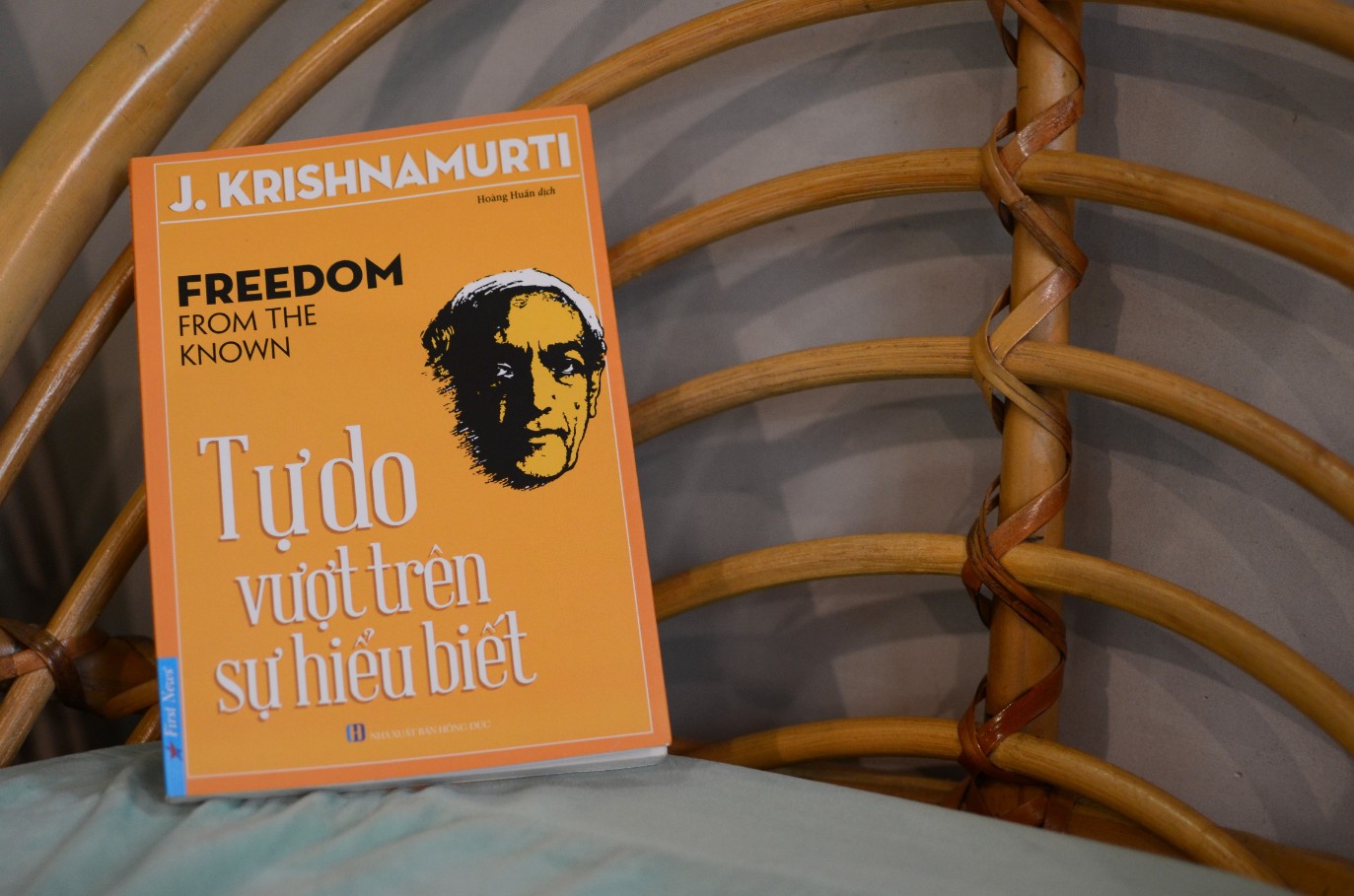 Yêu thương là gì: Hiểu về yêu để thực sự quan tâm ai đó