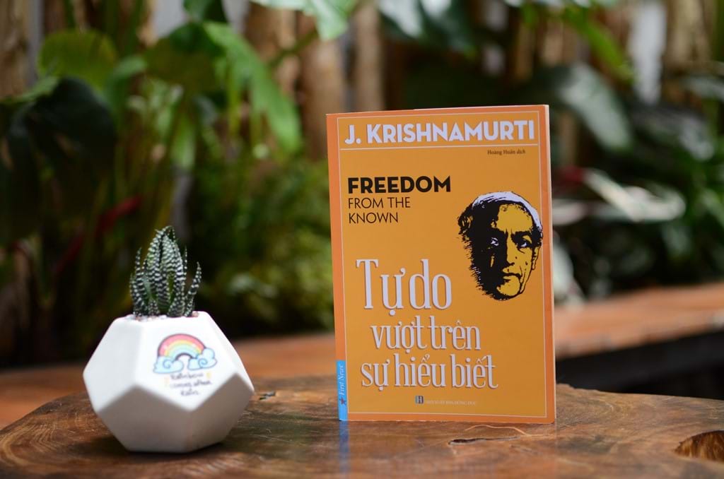 Tự do vượt trên sự hiểu biết: Đừng đặt chìa khóa hạnh phúc của bạn vào túi người khác