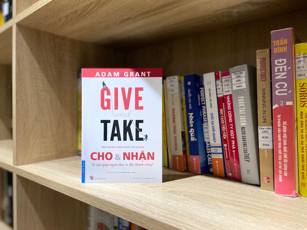 Sức mạnh của lòng tốt vô tư: Bài học về thành công từ việc 'cho khế nhận vàng'