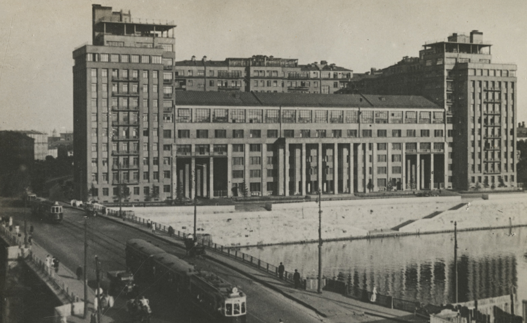 Nhà bên sông: Hơi thở thời gian của Mát-xcơ-va