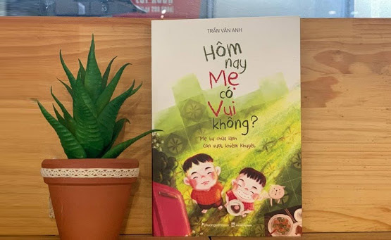 “Hôm nay mẹ có vui không?”- Câu chuyện của người mẹ trong hành trình trưởng thành của con