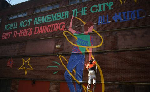 Glasgow cho ra mắt bức tranh tường lấy cảm hứng từ tiểu thuyết “Shuggie Bain”