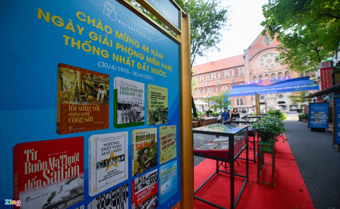 Triển lãm chào mừng ngày 30/4 và 1/5 tại đường sách TP.HCM