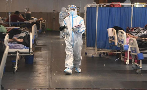 Các tác giả quyên góp tiền cho Ấn Độ cứu trợ Covid-19