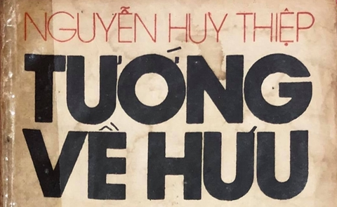 Đấu giá cuốn 