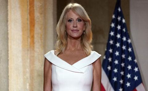 Cựu cố vấn Trump - Kellyanne Conway xuất bản hồi ký