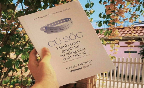 BỆNH NHÂN - BÁC SĨ - Góc nhìn hai chiều và sự hành trình trở về từ cõi chết