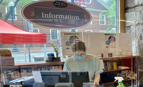 Ngành sách thế giới trong giai đoạn căng thẳng vì Covid-19