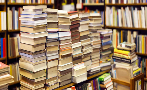 Lần đầu tiên các tác giả kiếm được tiền bản quyền trên sách cũ