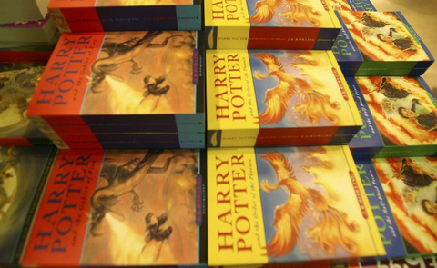 Đơn vị xuất bản Harry Potter đạt lợi nhuận kỷ lục giữa dịch bệnh