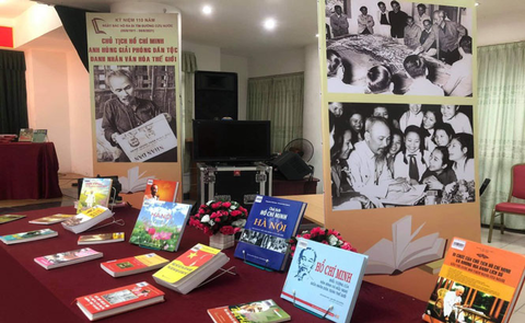 Thư viện Hà Nội trưng bày sách, báo chủ đề 