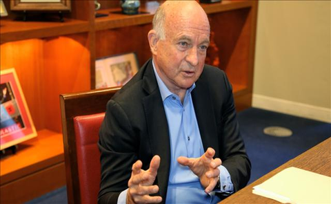 Các tác giả dành sự tôn vinh cho Dick Robinson - Người mang Harry Potter đến với công chúng Mỹ