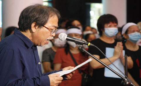 Văn giới, bạn đọc tiễn biệt