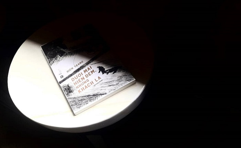 Văn chương không phải sự khai sáng