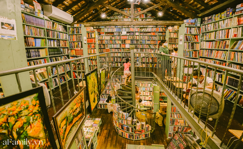 Những tiệm sách cổ ẩn mình giữa lòng Hà Nội