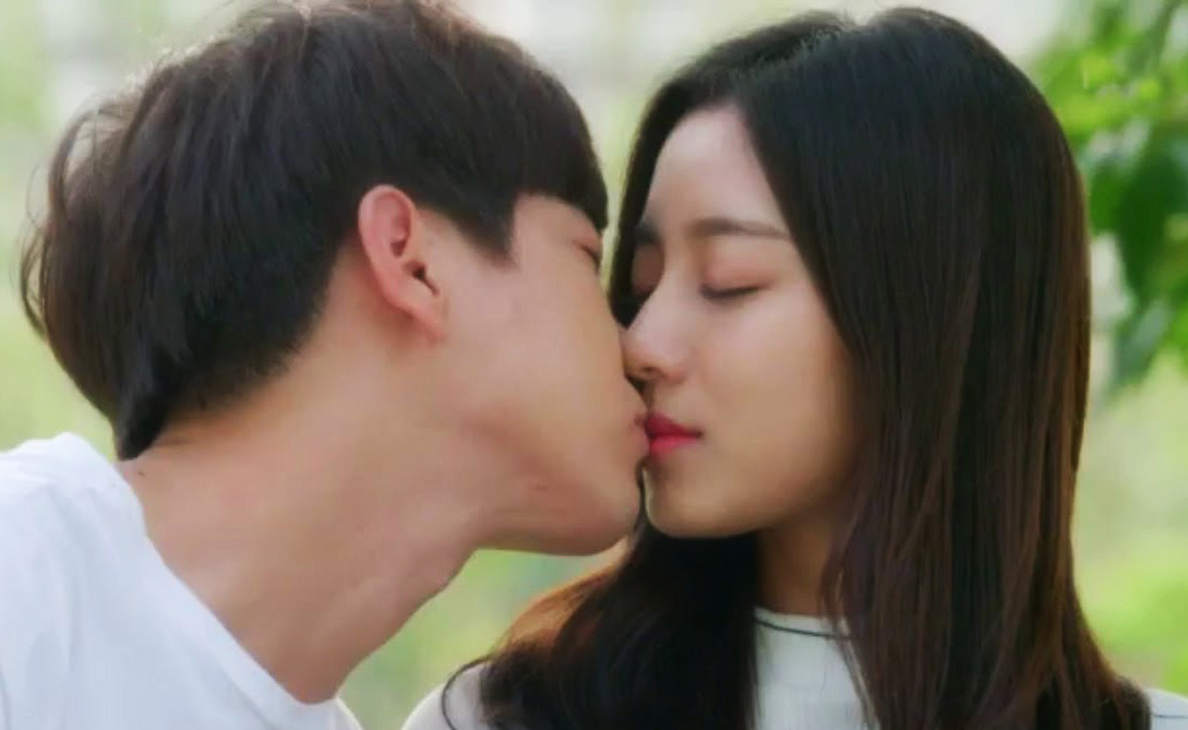 NGƯỞI TRẺ trước ngưỡng cửa TRƯỞNG THÀNH