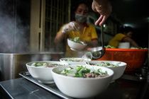 ẨM THỰC đường phố QUA những TRANG SÁCH