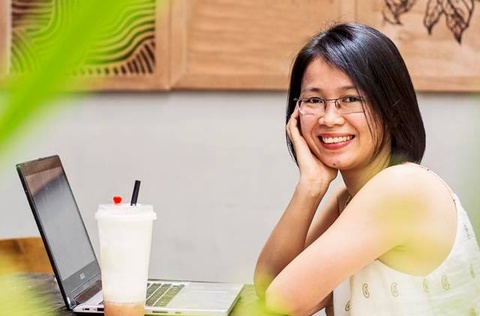 HÀNH TRÌNH TỰ HỌC của ROSIE NGUYỄN - Tác giả cuốn TUỔI TRẺ ĐÁNG GIÁ BAO NHIÊU?