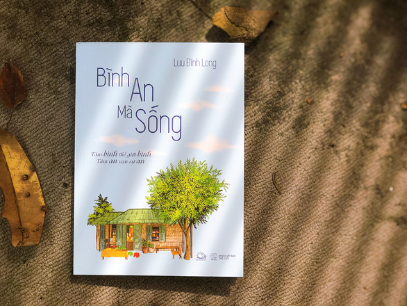 LẮNG NGHE bên trong để thắp sáng BÌNH AN