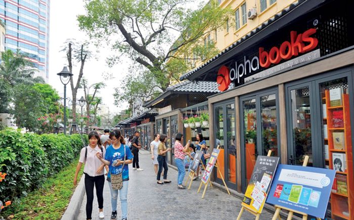Cửa hàng sách sẵn sàng cho ngày hoạt động trở lại