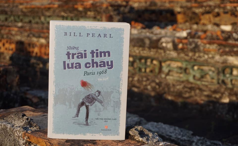 'Những trái tim lửa cháy - Paris 1968'