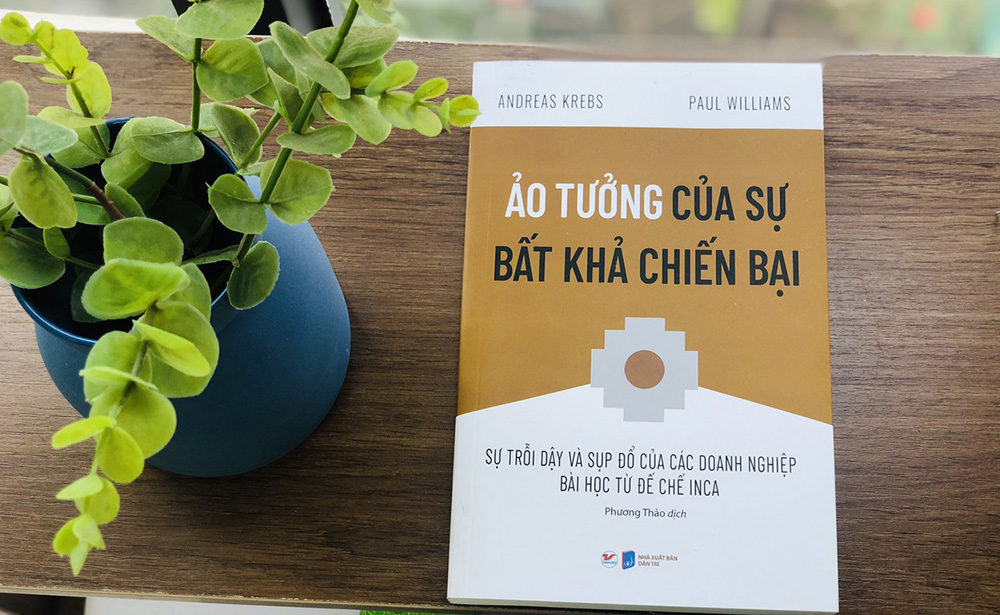Tránh bẫy “ảo tưởng của sự bất khả chiến bại” để phát triển bền vững