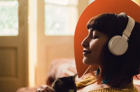 CẠNH TRANH trên thị trường SÁCH NÓI