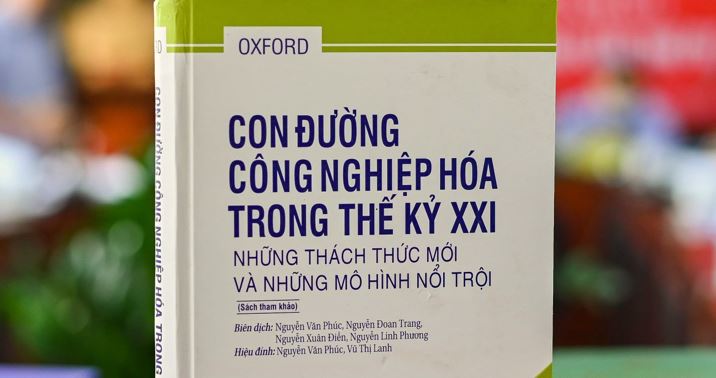 CÚ HÍCH đưa sách tới cộng đồng